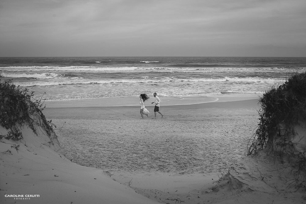 Foto Praia do Rosa - Ensaio Casal - Dai e Renan Foto Praia do Rosa - Ensaio Casal - Dai e Renan - Imagem 30