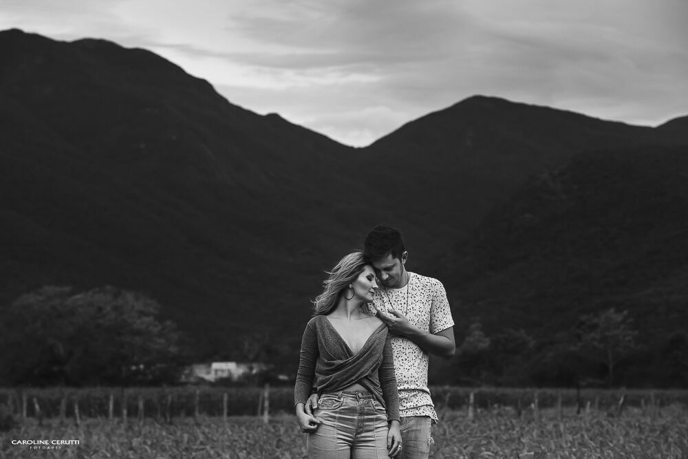 Foto Ensaio Casal na Lama - May e Júlio Foto Ensaio Casal na Lama - May e Júlio - Imagem 20