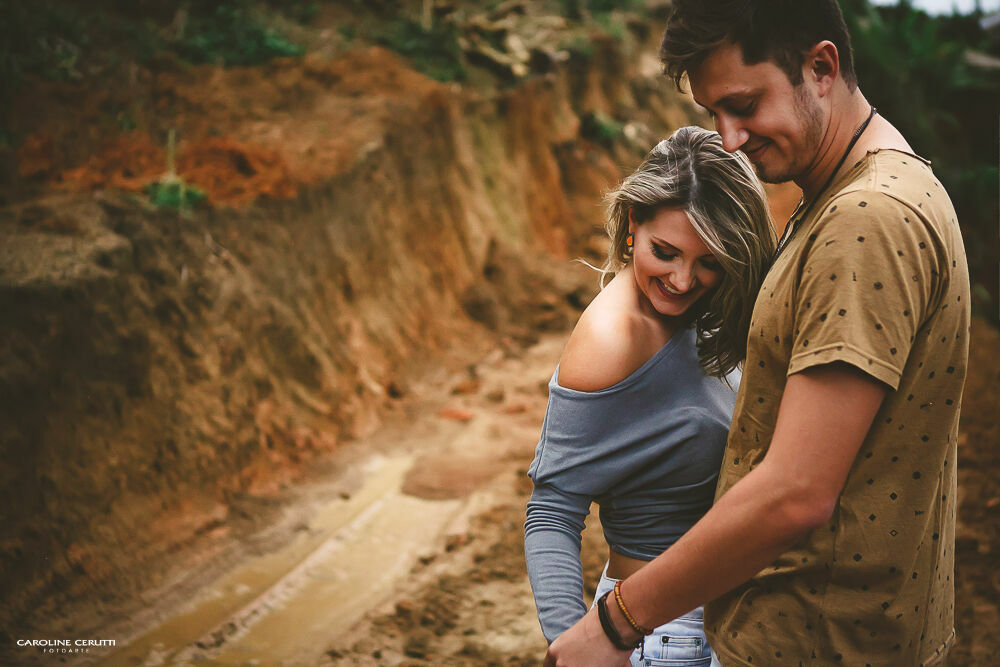 Foto Ensaio Casal na Lama - May e Júlio Foto Ensaio Casal na Lama - May e Júlio - Imagem 37