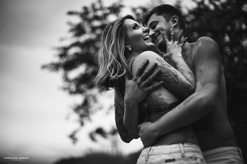 Foto Ensaio Casal na Lama - May e Júlio Foto Ensaio Casal na Lama - May e Júlio - Imagem 47