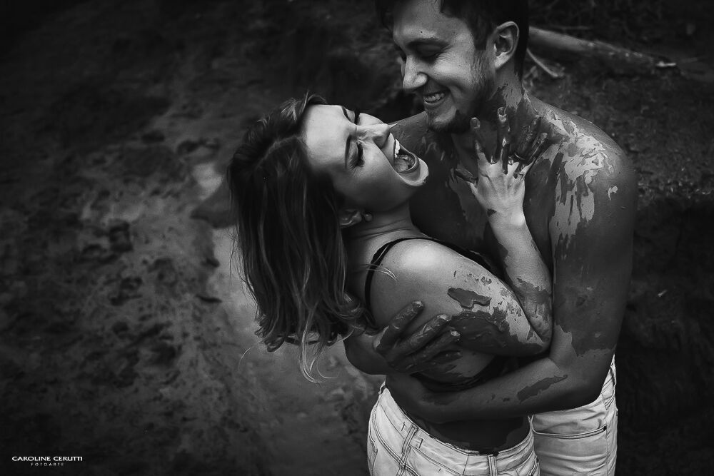 Foto Ensaio Casal na Lama - May e Júlio Foto Ensaio Casal na Lama - May e Júlio - Imagem 48