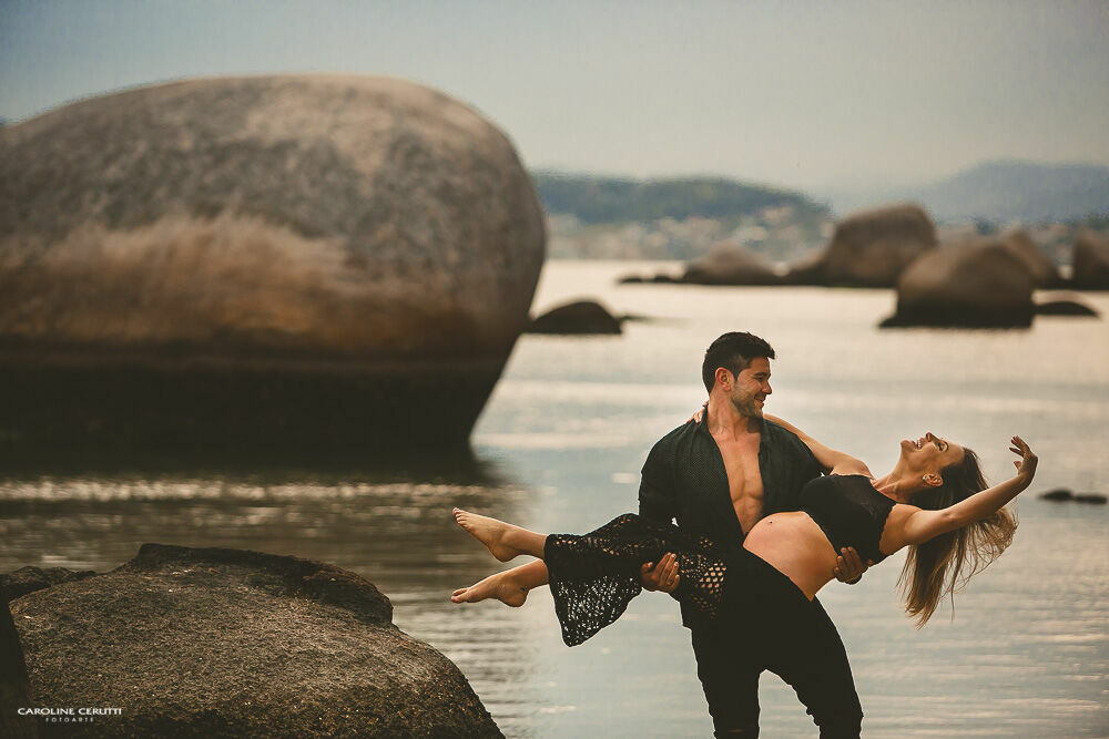 Foto Fotos de grávida em casa e na praia Foto Fotos de grávida em casa e na praia - Imagem 6