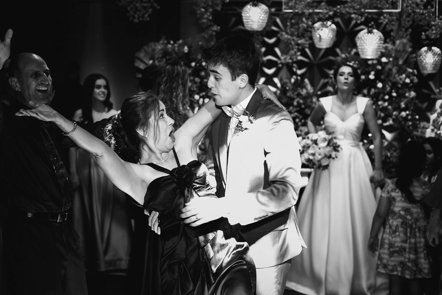 Foto Casamento em Blumenau - Cecília e Rafael - Don Concept Hall Foto Casamento em Blumenau - Cecília e Rafael - Don Concept Hall - Imagem 431