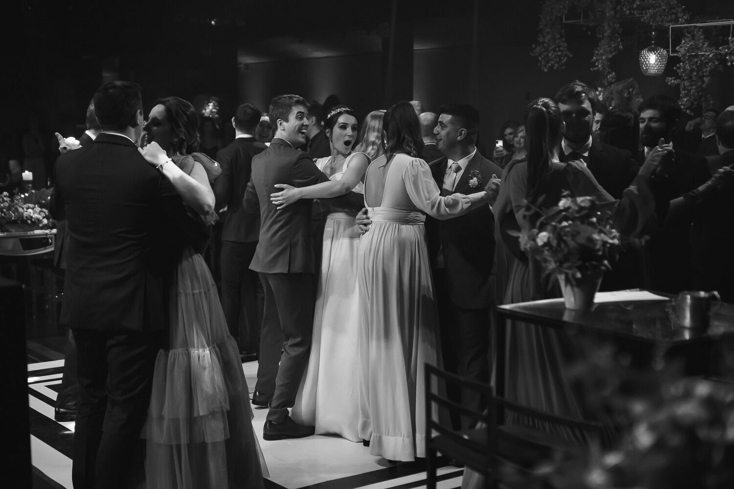 Foto Casamento em Blumenau - Cecília e Rafael - Don Concept Hall Foto Casamento em Blumenau - Cecília e Rafael - Don Concept Hall - Imagem 447
