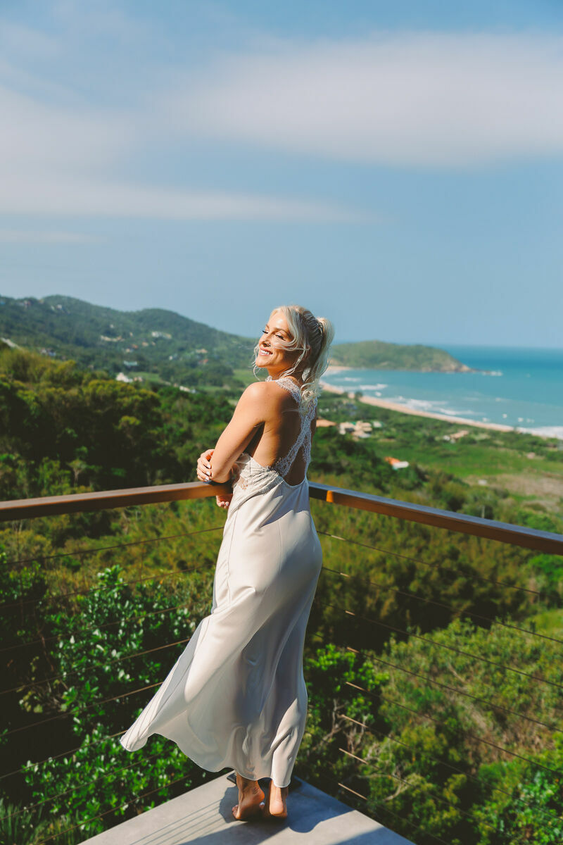 Foto Casamento na Praia do Rosa Brasil Tati e Jesse - Imagem 13