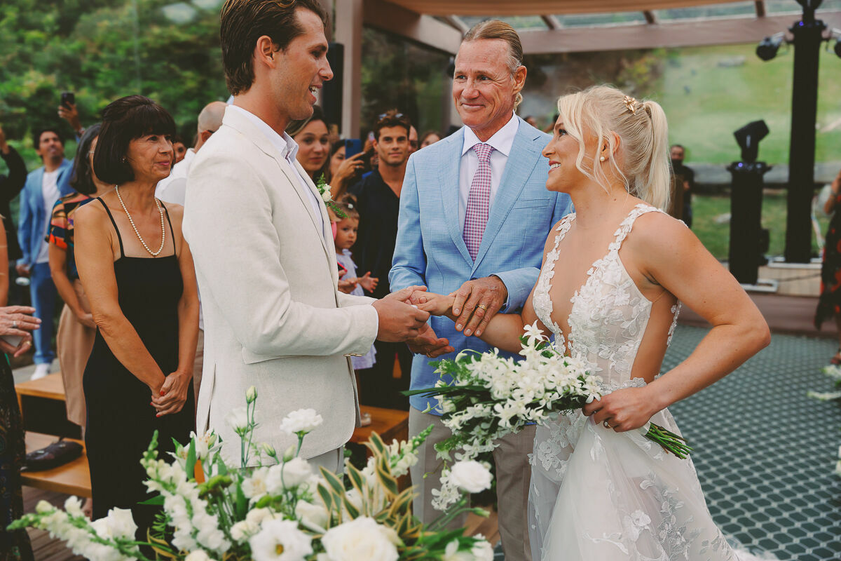 Foto Casamento na Praia do Rosa Brasil Tati e Jesse - Imagem 81