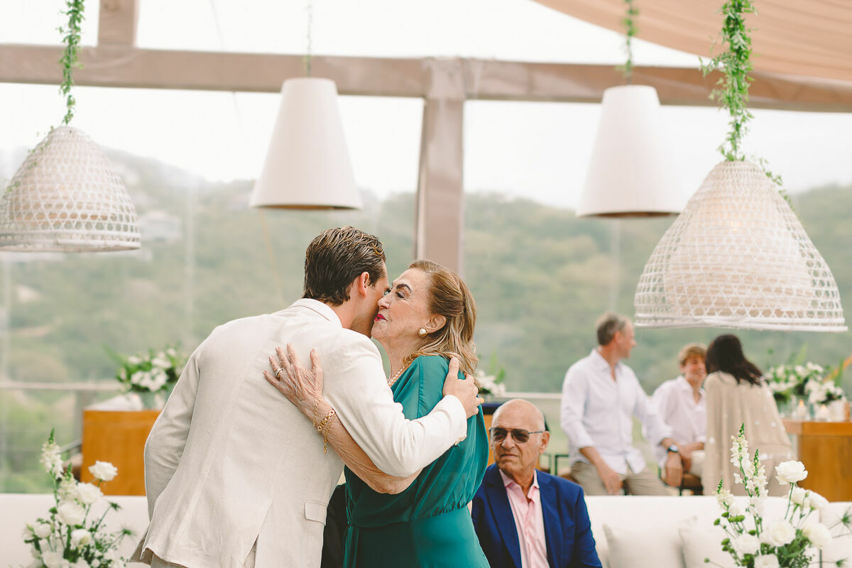 Foto Casamento na Praia do Rosa Brasil Tati e Jesse - Imagem 56