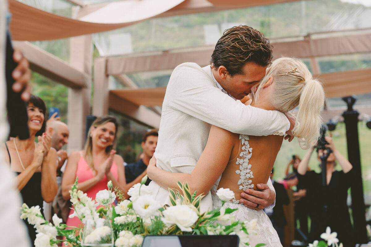 Foto Casamento na Praia do Rosa Brasil Tati e Jesse - Imagem 118