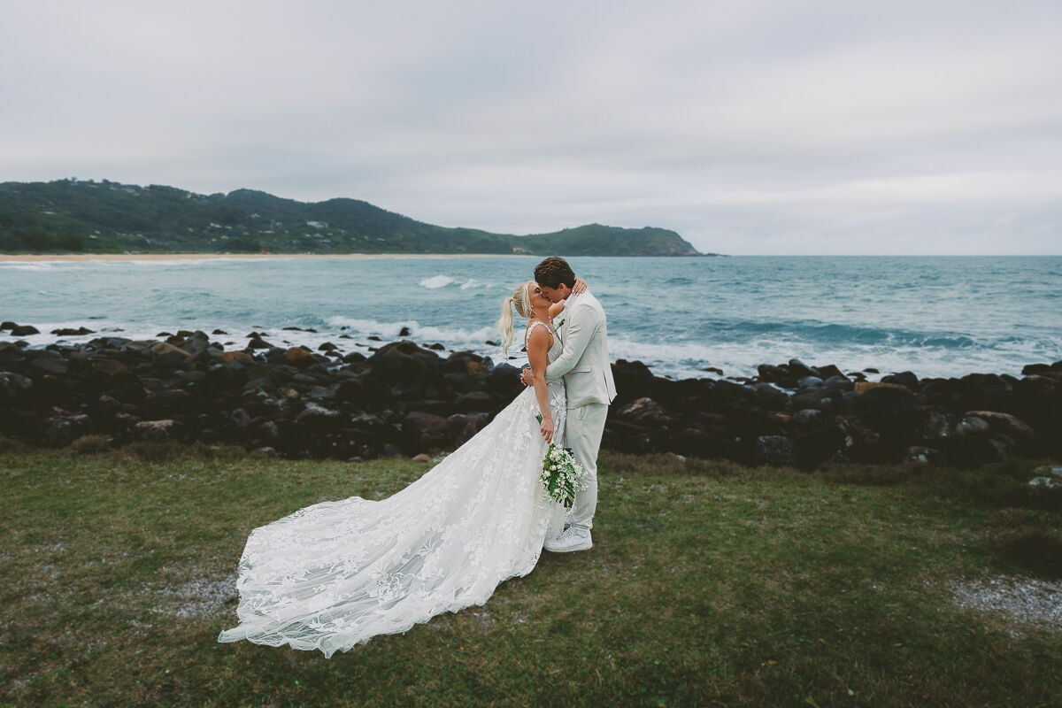 Foto Casamento na Praia do Rosa Brasil Tati e Jesse - Imagem 140