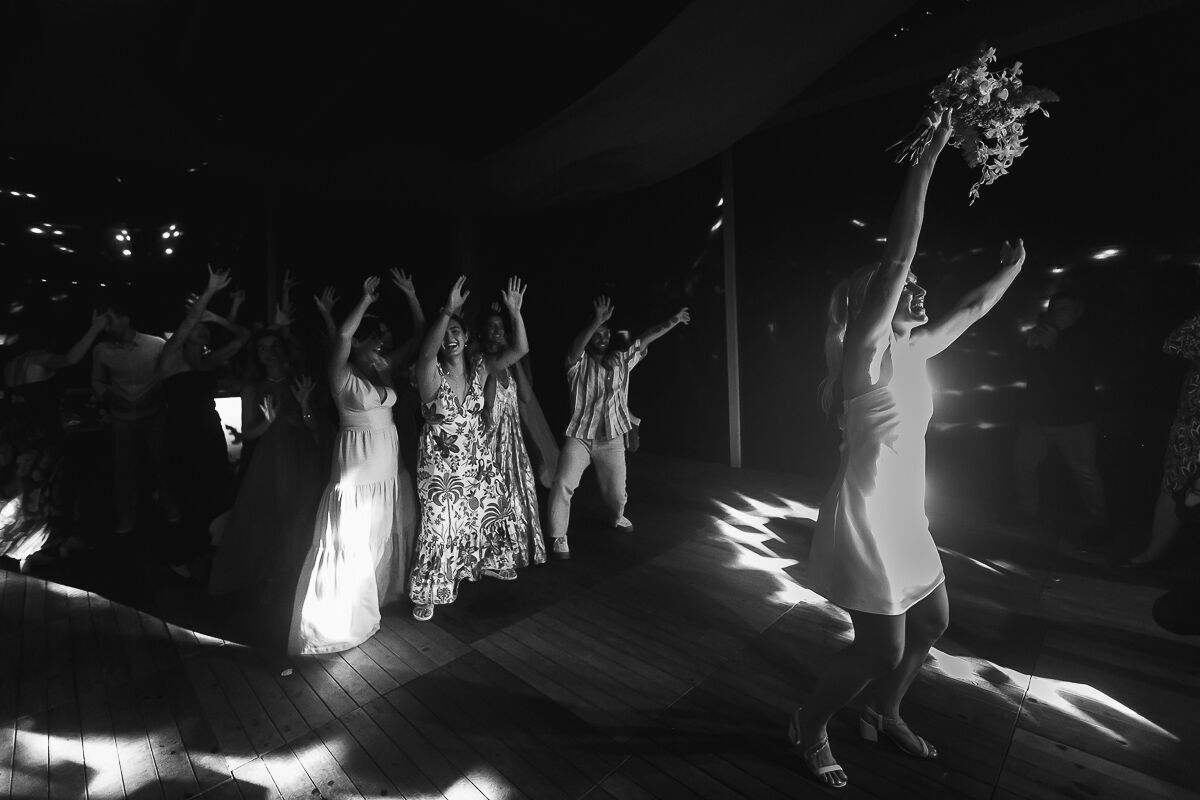 Foto Casamento na Praia do Rosa Brasil Tati e Jesse - Imagem 228