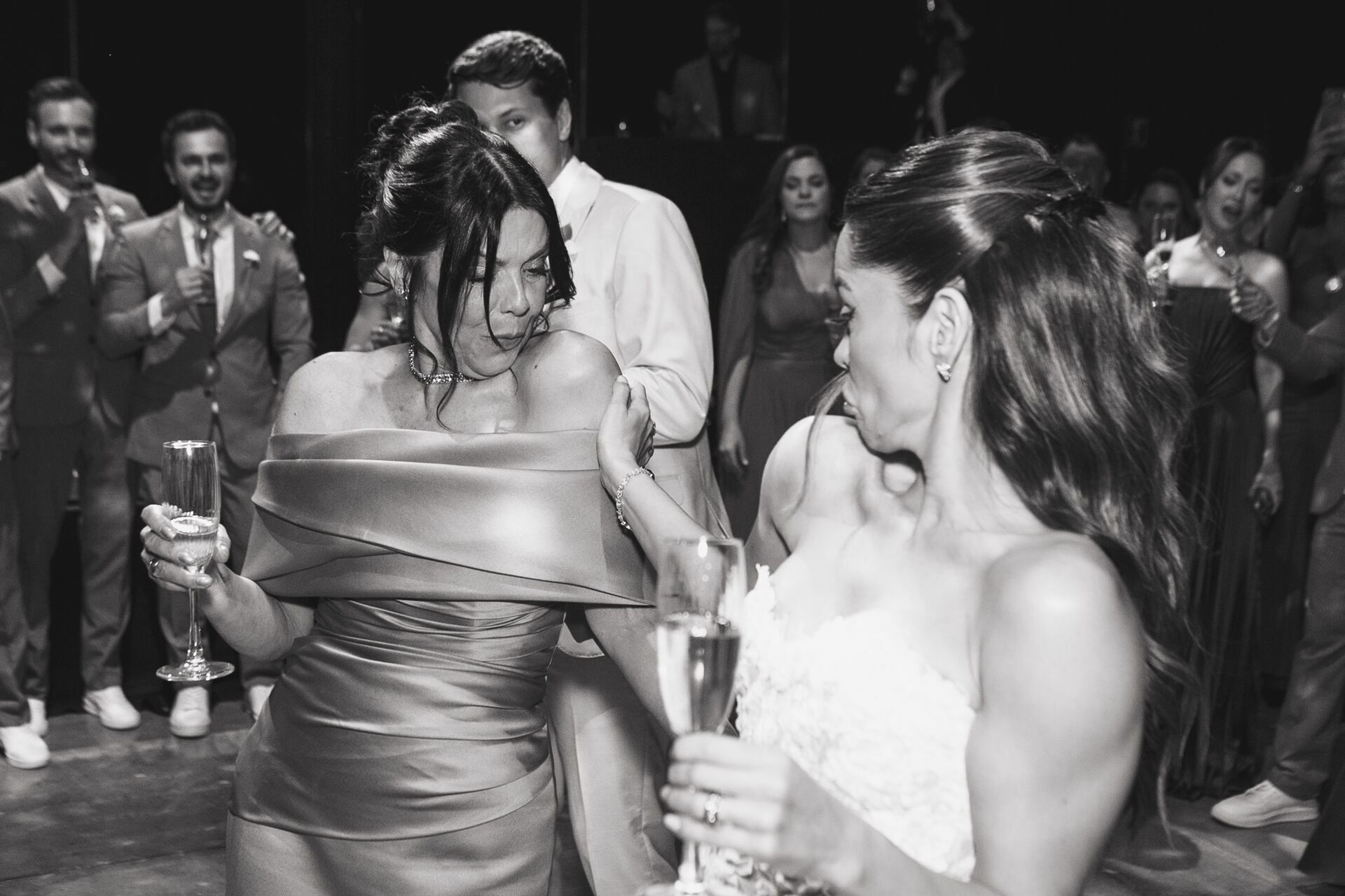 Foto Casamento no Monges das Cruzes, Vila Bisutti, em São Paulo Foto Casamento no Monges das Cruzes, Vila Bisutti, em São Paulo - Imagem 206