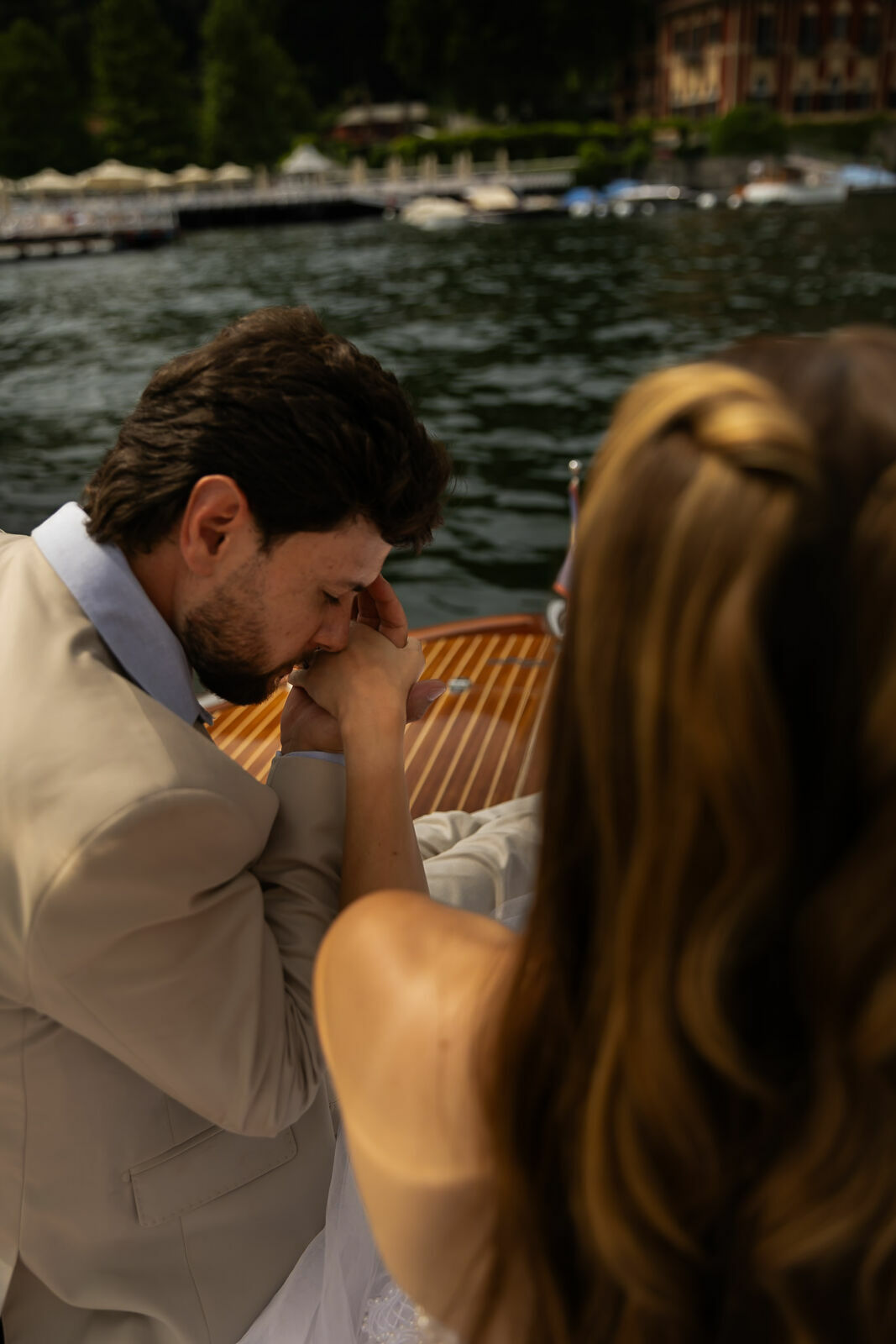 Foto Carol e Luan | Sessão de fotos de casal no Lago Como, Itália Foto Carol e Luan | Uma Sessão de Casal no Lago Como, Itália - Imagem 3
