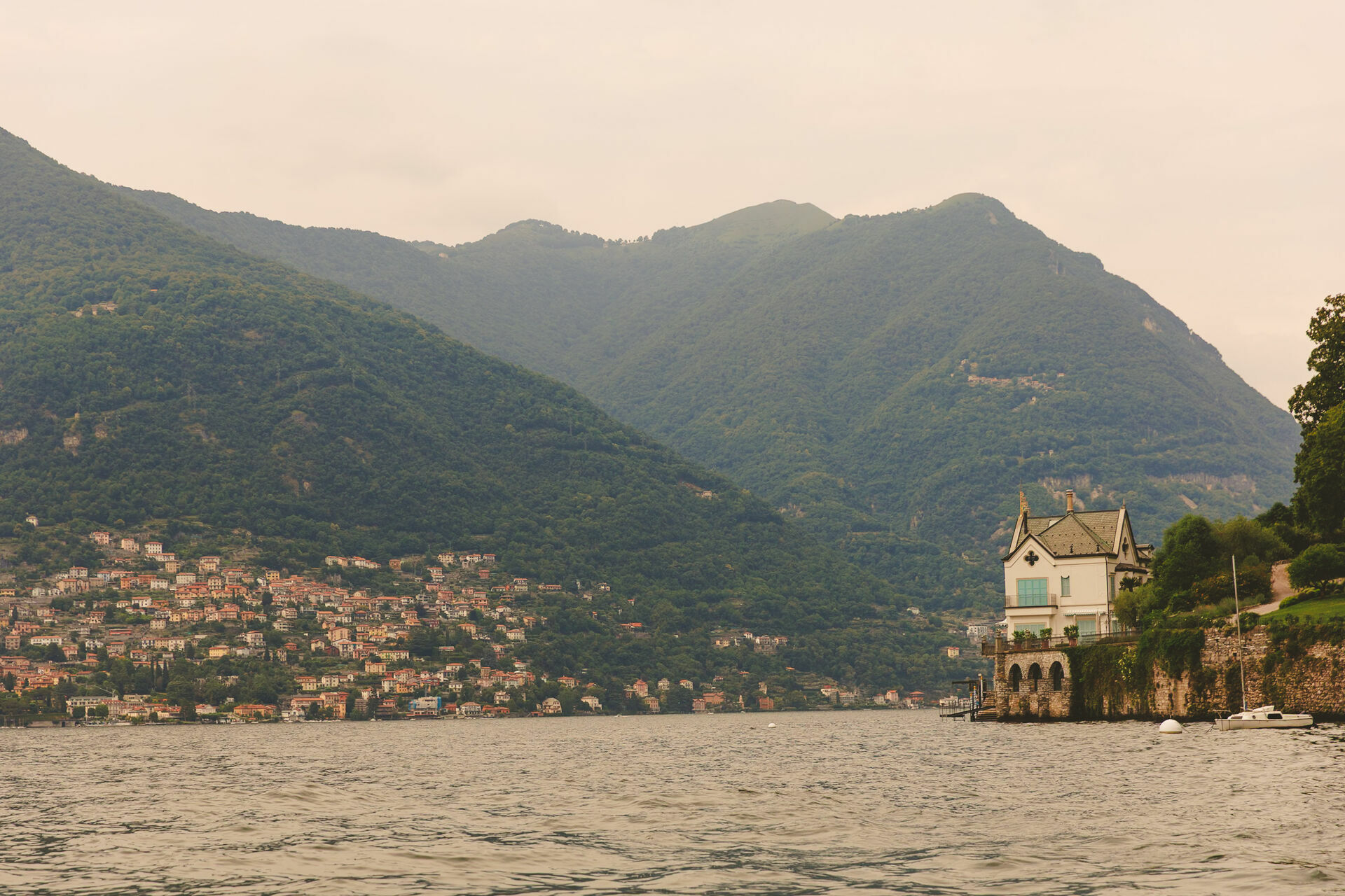 Foto Carol & Luan | A Couple Session at Lake Como, Italy Foto Carol & Luan | A Couple Session at Lake Como, Italy - Imagem 34