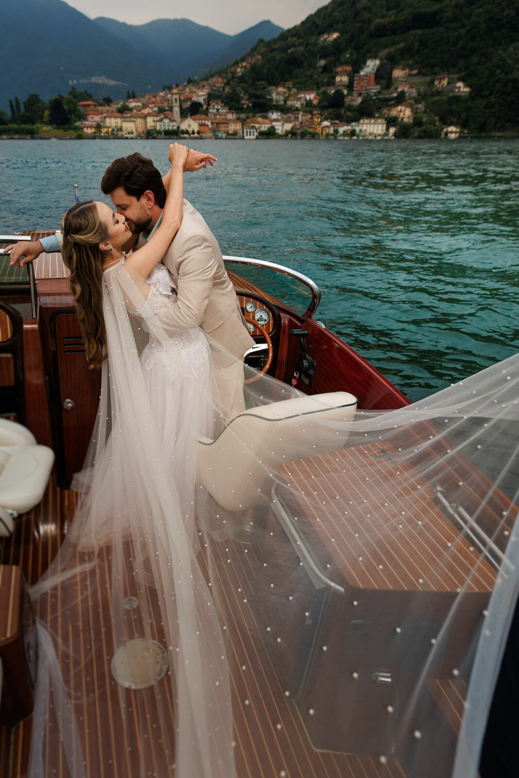 Foto Carol & Luan | A Couple Session at Lake Como, Italy Foto Carol & Luan | A Couple Session at Lake Como, Italy - Imagem 25