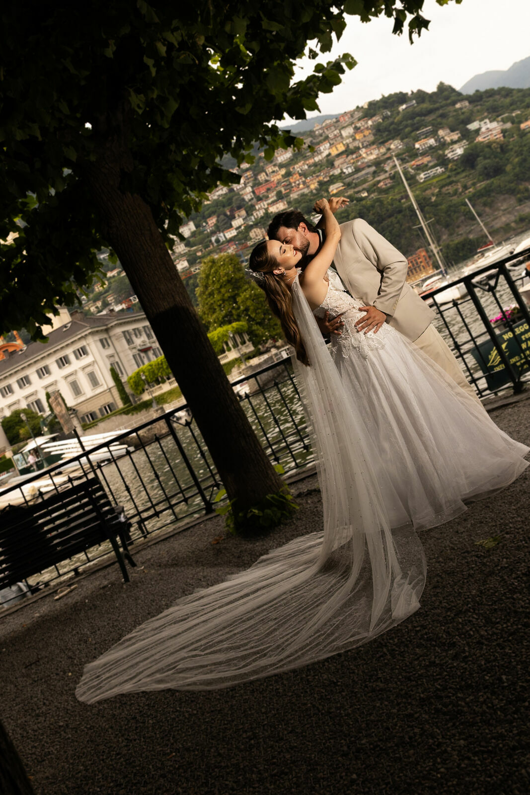 Foto Carol e Luan | Sessão de fotos de casal no Lago Como, Itália Foto Carol e Luan | Uma Sessão de Casal no Lago Como, Itália - Imagem 56
