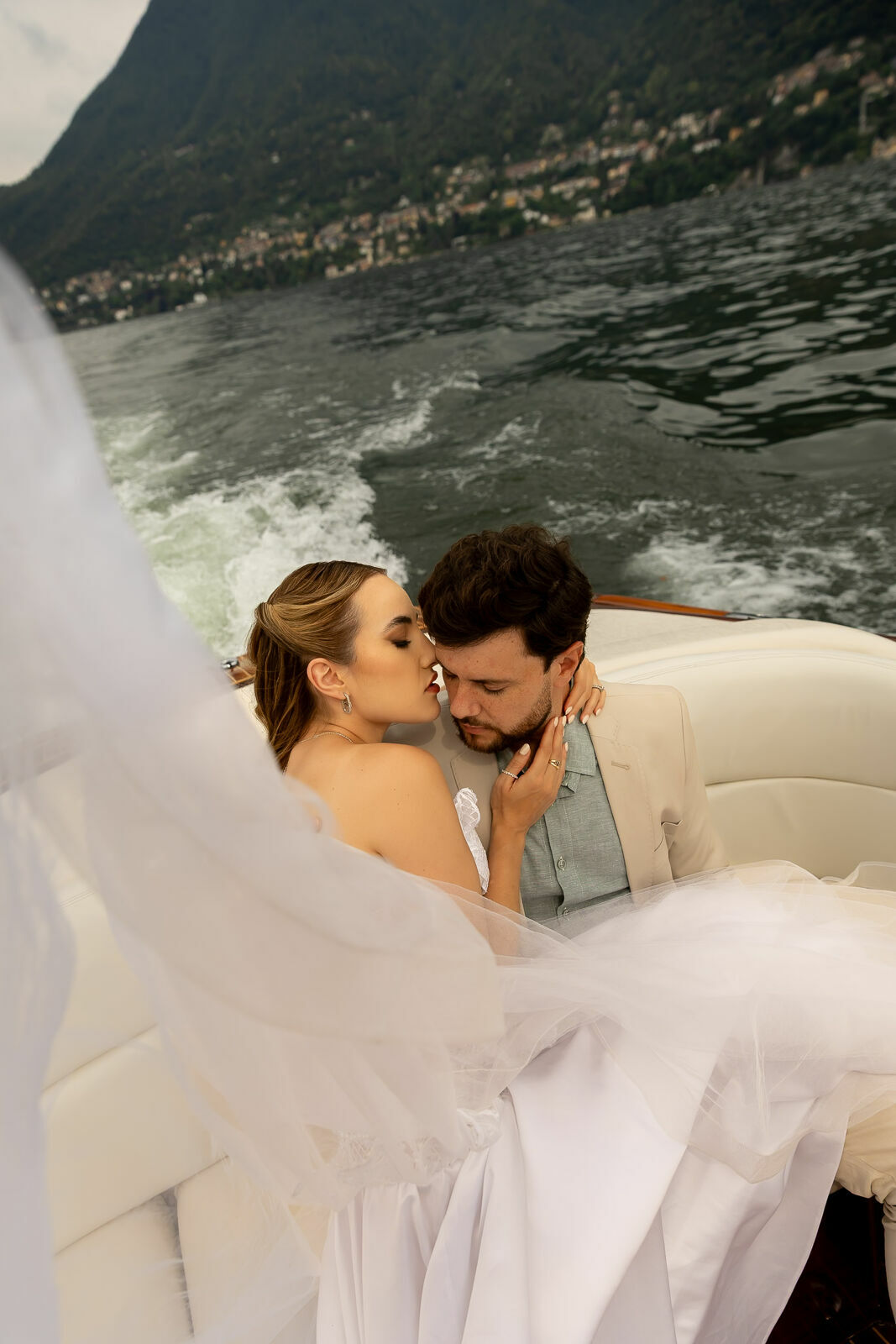 Foto Carol e Luan | Sessão de fotos de casal no Lago Como, Itália Foto Carol e Luan | Uma Sessão de Casal no Lago Como, Itália - Imagem 49